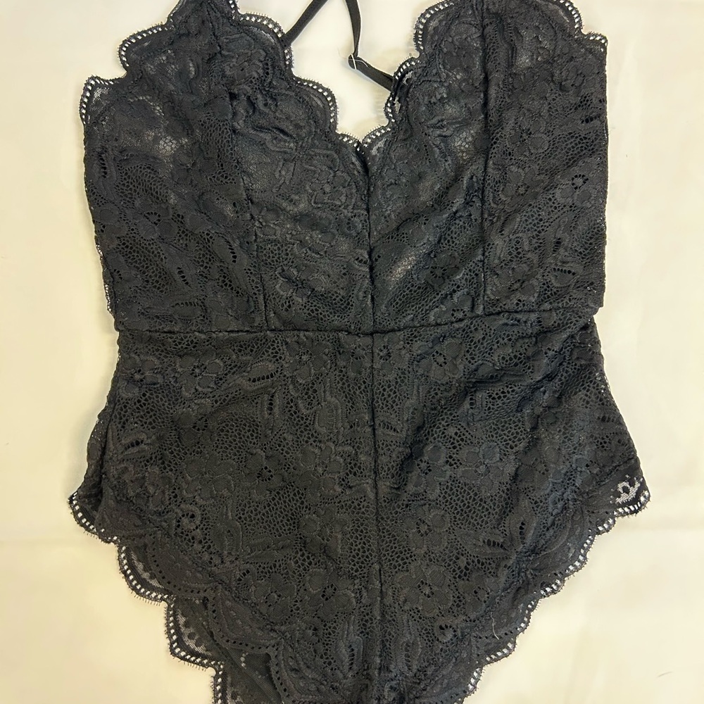 Elegant Black Lace Chemise